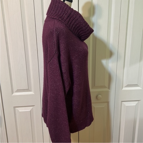 UGG Lylah Rollneck Sweater Metallic - Picture 6 of 11